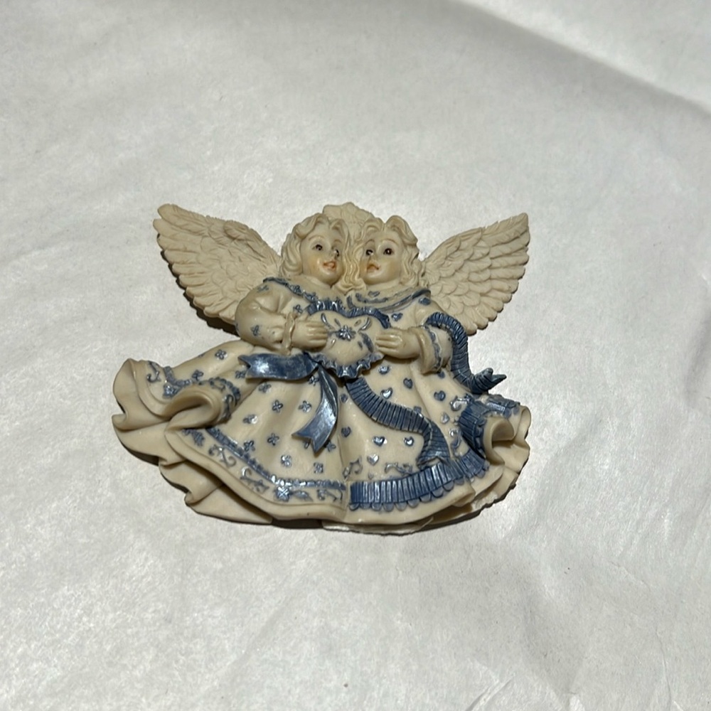 Sarahs Angels magnet